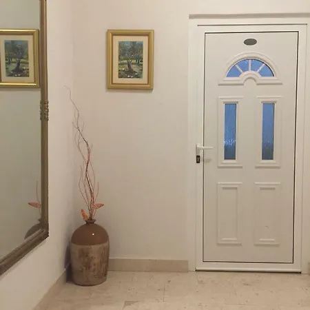 Marijan Lägenhet Orebić